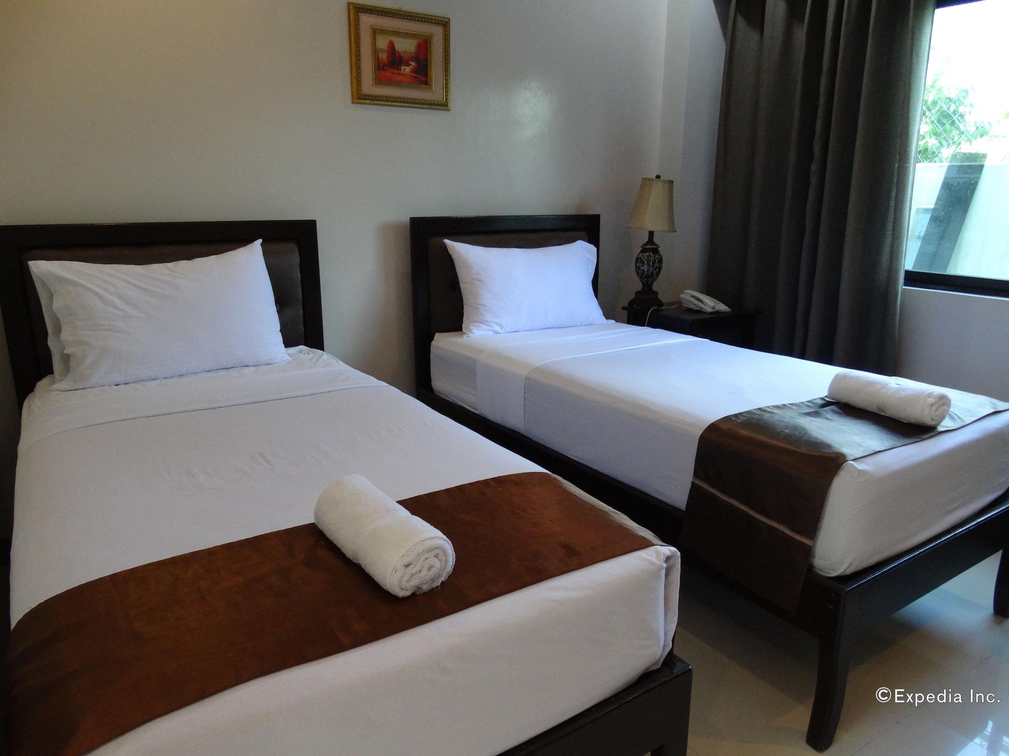 Peridot Suites Davao Stadt Exterior foto
