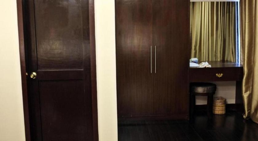 Peridot Suites Davao Stadt Exterior foto